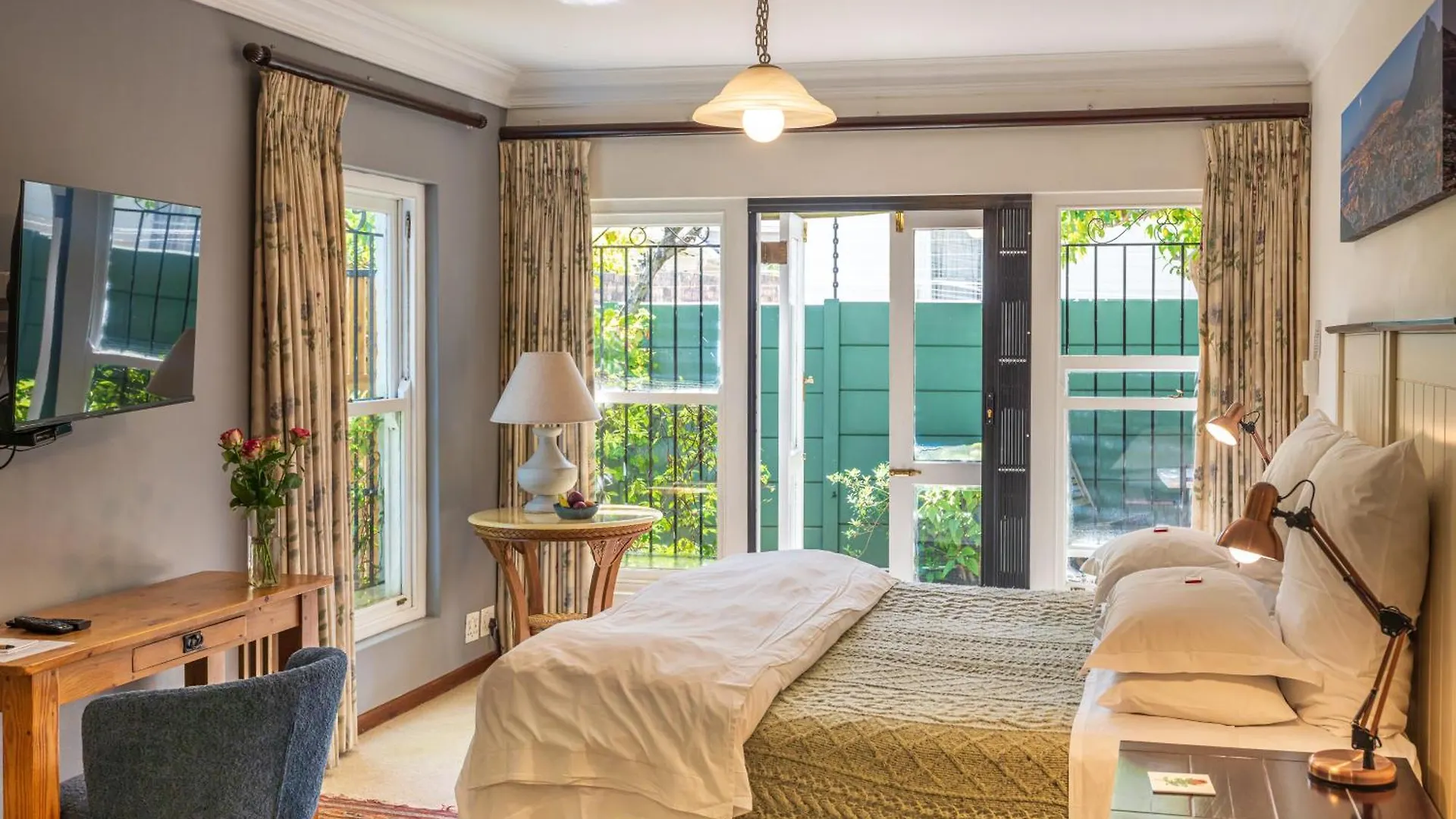 Hedge House Guest House Cape Town